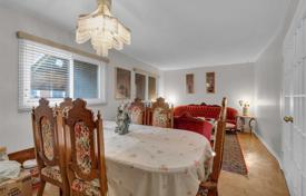 6-zimmer haus in der stadt in Etobicoke, Kanada. C$1 946 000