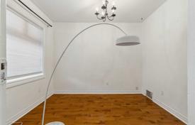 9-zimmer haus in der stadt in York, Kanada. C$1 296 000