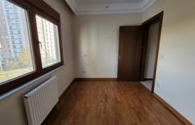 4-zimmer wohnung 190 m² in Başakşehir, Türkei. $207 000