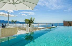 Villa – Gardone Riviera, Lombardei, Italien. Price on request