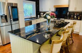 3-zimmer haus in der stadt in North York, Kanada. C$2 184 000
