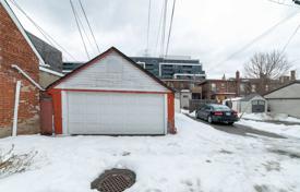 Haus in der Stadt – Dupont Street, Old Toronto, Toronto,  Ontario,   Kanada. C$1 214 000