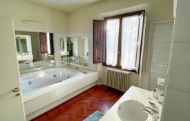 5-zimmer villa 470 m² in Florenz, Italien. 885 000 €