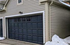 9-zimmer stadthaus in North York, Kanada. C$1 294 000