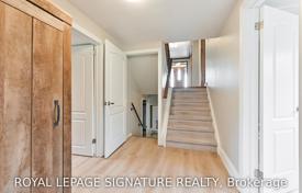12-zimmer haus in der stadt in North York, Kanada. C$1 675 000