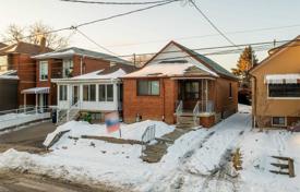 10-zimmer haus in der stadt in York, Kanada. C$1 633 000