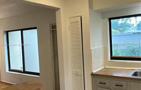 4-zimmer haus in der stadt 151 m² in Miami, Vereinigte Staaten. $529 000