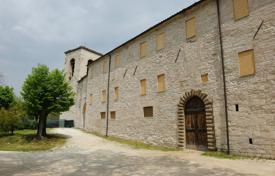 Villa – Sassoferrato, Marche, Italien. 3 500 000 €