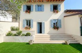 4-zimmer wohnung 120 m² in Pietrasanta, Italien. 800 000 €