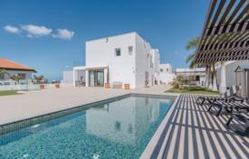 5-zimmer villa 450 m² in Costa Adeje, Spanien. 2 100 000 €