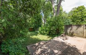 5-zimmer haus in der stadt in North York, Kanada. C$1 921 000