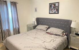 9-zimmer haus in der stadt in North York, Kanada. C$1 346 000