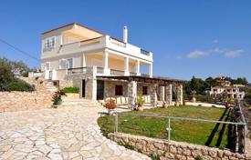 Villa – Kranidi, Administration of the Peloponnese, Western Greece and the Ionian Islands, Griechenland. 770 000 €