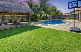 Haus in der Stadt – Coral Springs, Florida, Vereinigte Staaten. $788 000