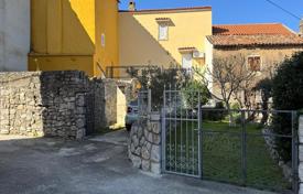 3-zimmer einfamilienhaus 90 m² in Omišalj, Kroatien. 260 000 €