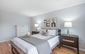 7-zimmer haus in der stadt in Scarborough, Kanada. C$1 288 000