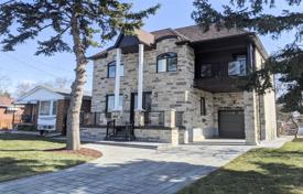 6-zimmer haus in der stadt in Scarborough, Kanada. C$1 773 000