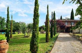 Villa – Castiglion Fiorentino, Toskana, Italien. 990 000 €