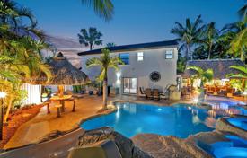 Haus in der Stadt – Pembroke Pines, Broward, Florida,  Vereinigte Staaten. $935 000