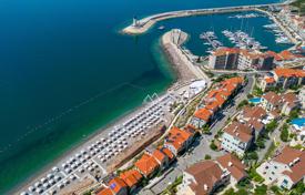 2-zimmer wohnung 65 m² in Radovići, Montenegro. 557 000 €