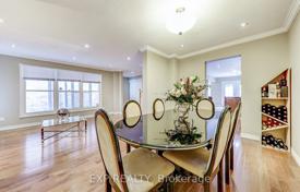 8-zimmer haus in der stadt in Scarborough, Kanada. C$1 422 000