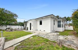 2-zimmer haus in der stadt 118 m² in Miami, Vereinigte Staaten. $695 000