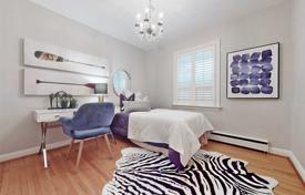 5-zimmer haus in der stadt in Scarborough, Kanada. C$1 257 000