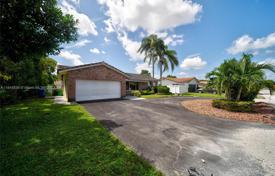 Haus in der Stadt – Coral Springs, Florida, Vereinigte Staaten. $650 000