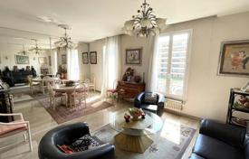 4-zimmer wohnung 156 m² in Le Carré d'Or, Frankreich. 1 300 000 €
