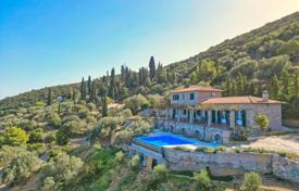 3-zimmer villa 180 m² in Galatas, Griechenland. 900 000 €