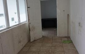 2-zimmer haus in der stadt 167 m² in Miami, Vereinigte Staaten. $335 000