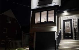 Stadthaus – Etobicoke, Toronto, Ontario,  Kanada. C$1 653 000