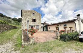 9-zimmer villa 370 m² in Fiesole, Italien. 900 000 €