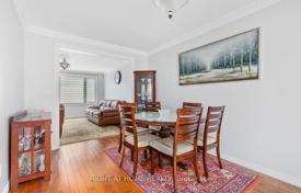 8-zimmer stadthaus in North York, Kanada. C$1 877 000