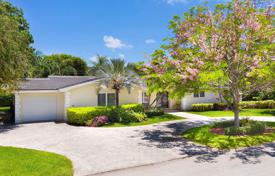 Villa – Pinecrest, Florida, Vereinigte Staaten. 1 022 000 €