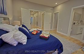 11-zimmer haus in der stadt in Scarborough, Kanada. C$2 071 000