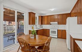 11-zimmer haus in der stadt in Scarborough, Kanada. C$1 346 000