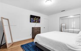 3-zimmer haus in der stadt 263 m² in Miami, Vereinigte Staaten. $1 350 000