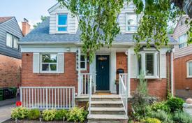 Haus in der Stadt – Etobicoke, Toronto, Ontario,  Kanada. C$1 148 000
