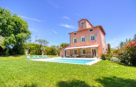 Villa – Antibes, Côte d'Azur, Frankreich. 3 000 €  pro Woche