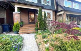 3-zimmer haus in der stadt in Old Toronto, Kanada. C$2 106 000