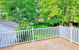 7-zimmer haus in der stadt in North York, Kanada. C$1 936 000
