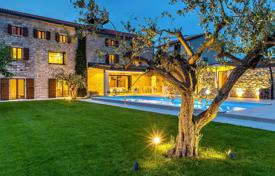 4-zimmer haus in der stadt 300 m² in Brtonigla, Kroatien. 1 100 000 €