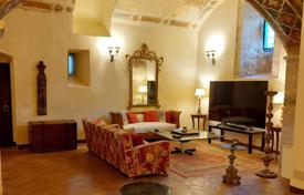 9-zimmer einfamilienhaus in Monteriggioni, Italien. Price on request