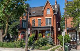 Stadthaus – Broadview Avenue, Toronto, Ontario,  Kanada. C$2 285 000