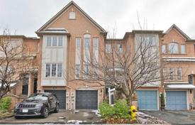 3-zimmer stadthaus in Etobicoke, Kanada. C$1 108 000