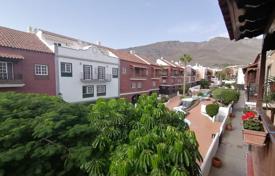 Stadthaus – Adeje, Santa Cruz de Tenerife, Kanarische Inseln (Kanaren),  Spanien. 235 000 €