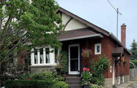 2-zimmer haus in der stadt in East York, Kanada. C$1 128 000