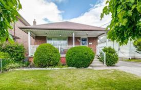 4-zimmer haus in der stadt in North York, Kanada. C$1 172 000