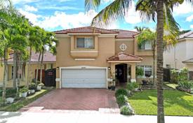 Haus in der Stadt – West End, Miami, Florida,  Vereinigte Staaten. $780 000